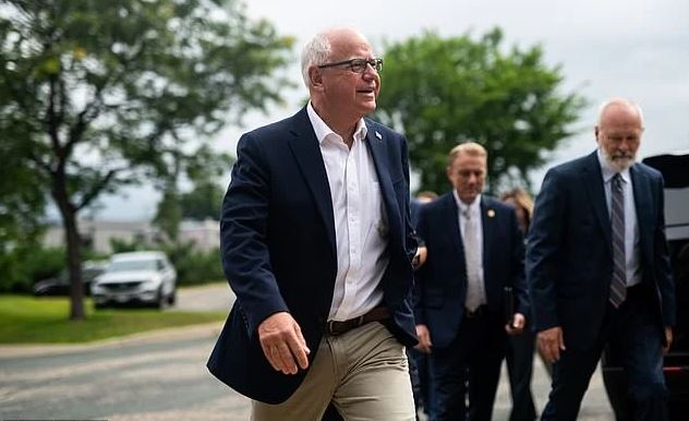 Harris Elige a Tim Walz como compañero de fórmula para las elecciones