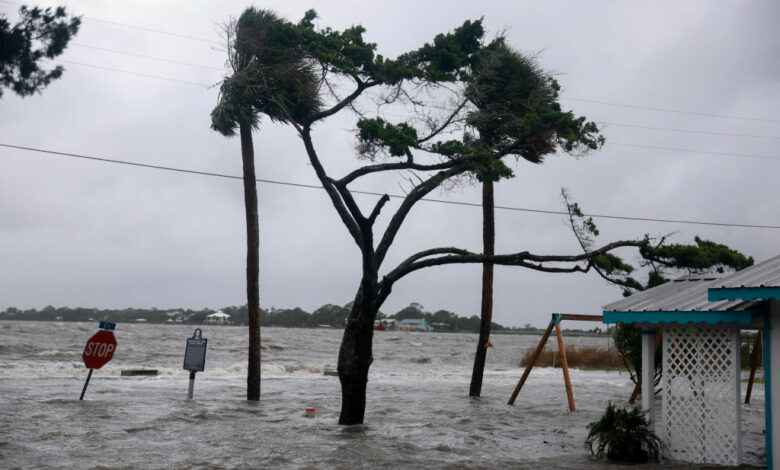 Huracán Debby en EE.UU.: Un muerto, apagones y retrasos de vuelo