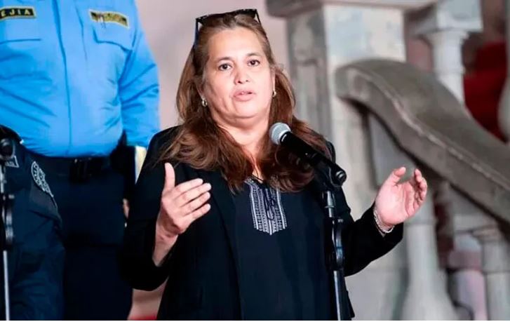 Viceministra de Seguridad denuncia corrupción en la alta cúpula policial