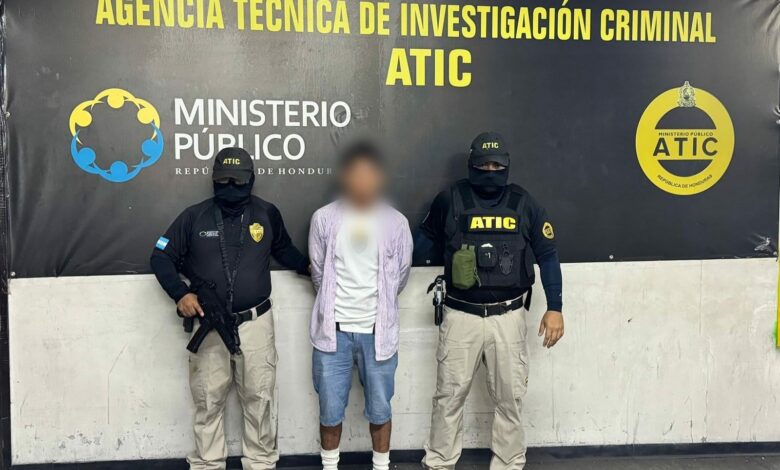 Sicario de “El Zarco” permanecerá en prisión por el asesinato de tres personas