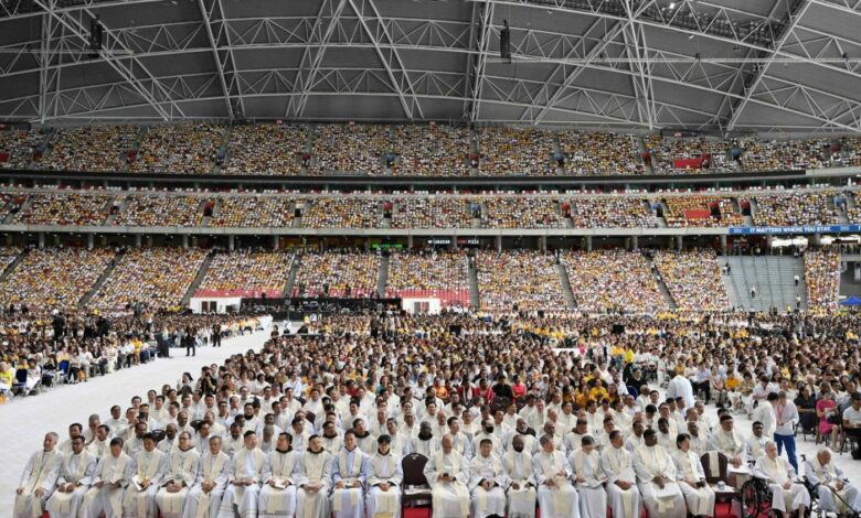 El Papa Francisco preside misa para 50,000 fieles en el majestuoso ‘Sport Hub’ de Singapur