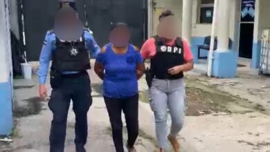 Capturan a mujer por explotar a una menor de edad