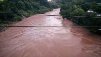 Evacuan a 90 personas en Tegucigalpa por filtraciones del río Choluteca