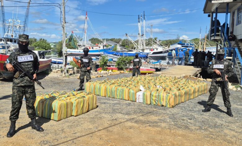 Droga incautada en Roatán podría superar las 2 toneladas