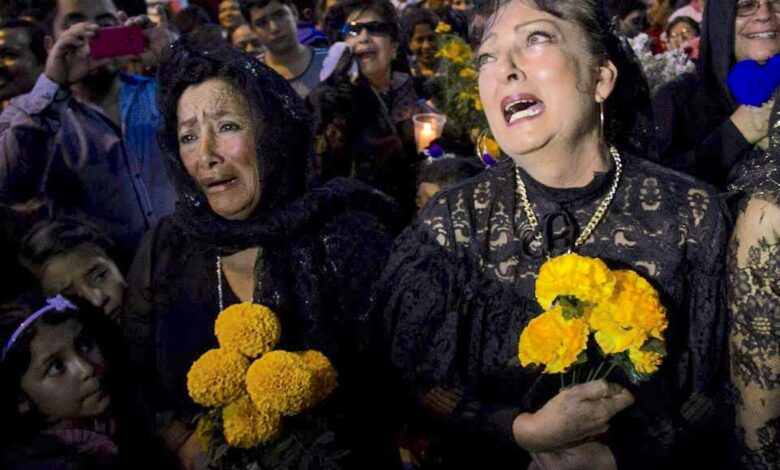 Funeraria en SPS ofrece servicio de "lloronas" para personalizar despedidas