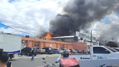 Devastador incendio consume bodega de repuestos en la colonia El Prado de TGU