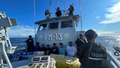 Fuerza Naval de El Salvador intercepta embarcación con 1,551 kilos de cocaína