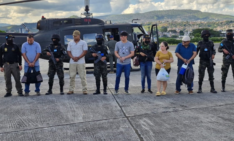 Presentan a audiencia a cinco capturados vinculados a red de narcotráfico en Santa Bárbara