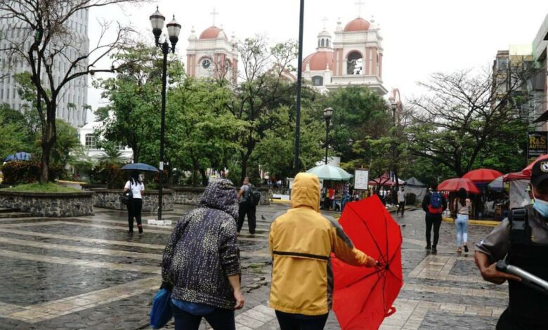 Lluvias y temperaturas frescas para gran parte del país este martes