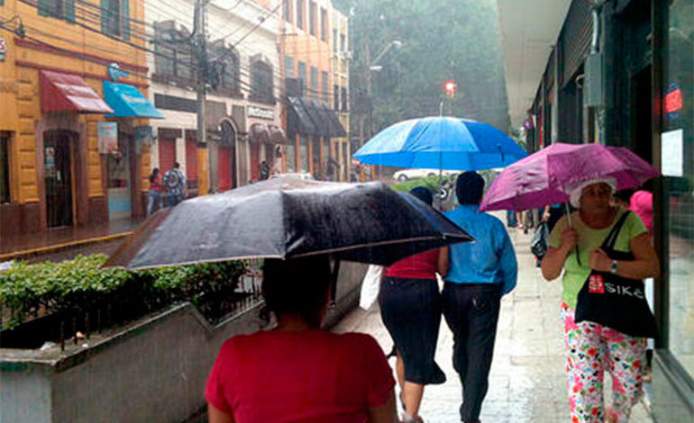 Emitirán alerta verde en la capital ante posible impacto de sistema tropical