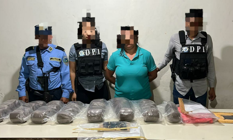 Capturan a mujer con marihuana valorada en más de 50 mil lempiras en El Paraíso