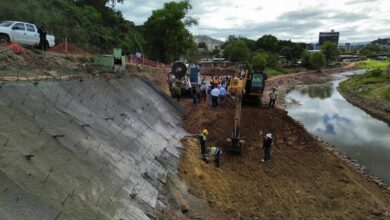 Aldana y cooperación alemana supervisan avances de inversiones en obras de mitigación en la capital.