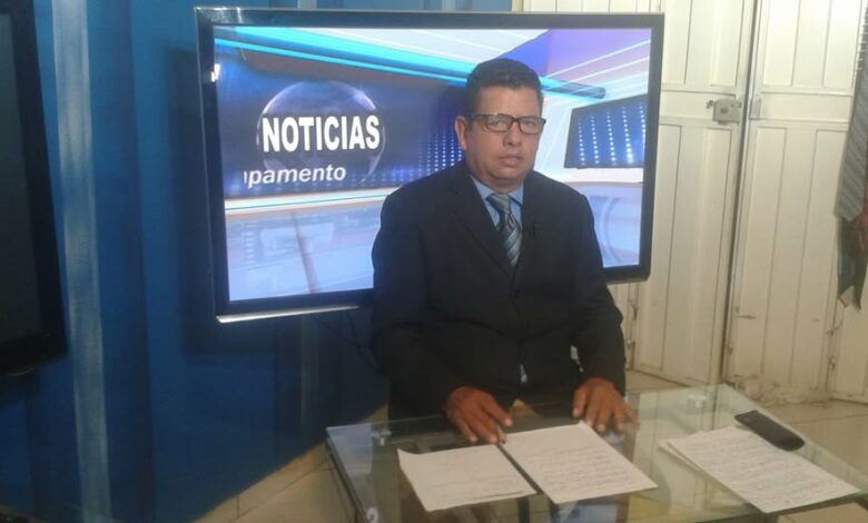 Encuentran sin vida a periodista frente a su vivienda en Olancho