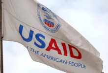 EE.UU. ordena suspensión de contratos y licencia administrativa en USAID a nivel global