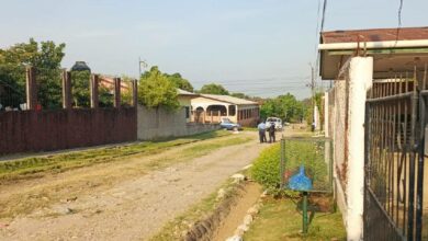 Hallan cuerpo de joven envuelto en sábanas en cuneta de El Progreso, Yoro
