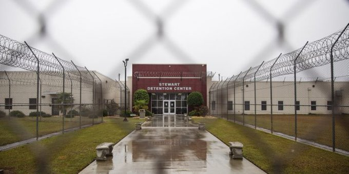 Centros de detención migratoria en Georgia están hacinados